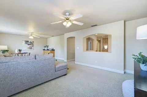 Living - 5216 Wyndham Oak Ln, Carmichael, CA 95608 photo 9 of 10