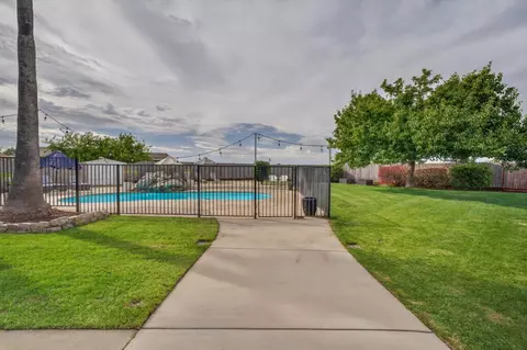 Exterior - 8615 Palladay Rd, Elverta, CA 95626 photo 3 of 18
