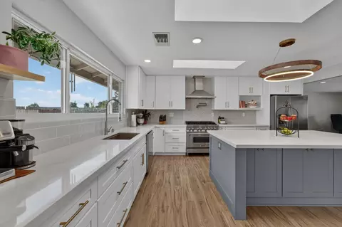 Kitchen - 8615 Palladay Rd, Elverta, CA 95626 photo 3 of 8