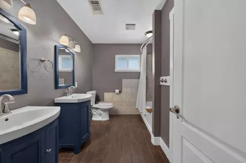 Bath - 8615 Palladay Rd, Elverta, CA 95626 photo 5 of 8