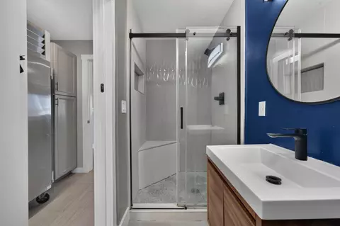 Bath - 8615 Palladay Rd, Elverta, CA 95626 photo 3 of 8