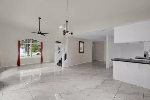 Living - 901 Alcoy Dr, Ceres, CA 95307 photo 2 of 7