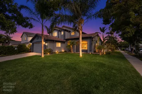 Exterior - 901 Alcoy Dr, Ceres, CA 95307 photo 4 of 10