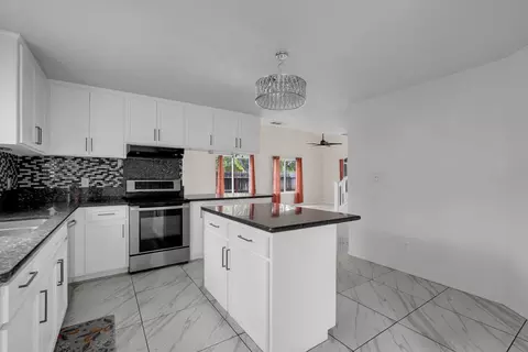 Kitchen - 901 Alcoy Dr, Ceres, CA 95307 photo 2 of 2