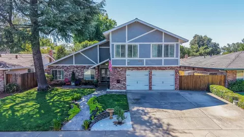 9776 Mira Del Rio Dr, Sacramento, CA 95827