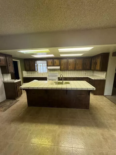 Kitchen - 1429 Brannon Ave, Modesto, CA 95350 photo 2 of 2