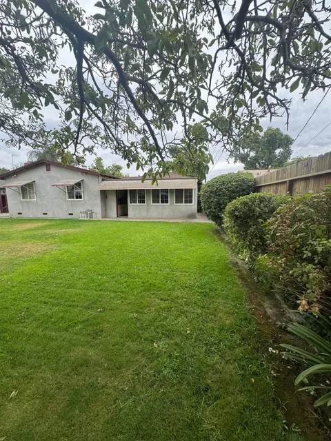 Exterior - 1429 Brannon Ave, Modesto, CA 95350 photo 5 of 8