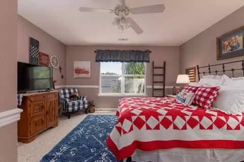 Bedroom - 142 Fieldstone Dr, Murphys, CA 95247 photo 6 of 9
