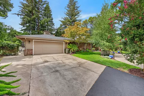 Exterior - 4325 Prospect Dr, Carmichael, CA 95608 photo 7 of 31
