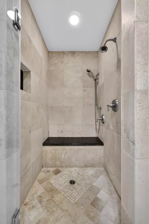 Bath - 4325 Prospect Dr, Carmichael, CA 95608 photo 5 of 10