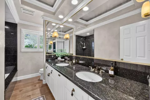 Bath - 4325 Prospect Dr, Carmichael, CA 95608 photo 6 of 10