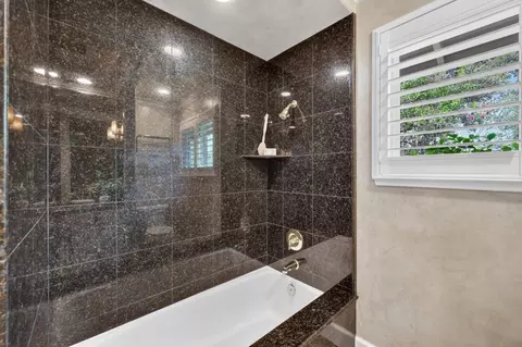 Bath - 4325 Prospect Dr, Carmichael, CA 95608 photo 8 of 10