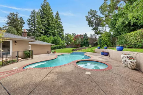Exterior - 4325 Prospect Dr, Carmichael, CA 95608 photo 18 of 31