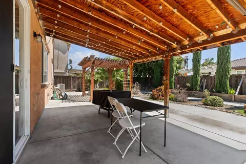 Exterior - 708 Liberty Pt, Lathrop, CA 95330 photo 4 of 8