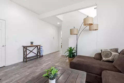 Entry Way - 708 Liberty Pt, Lathrop, CA 95330 photo 4 of 4