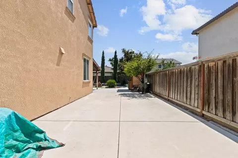 Exterior - 708 Liberty Pt, Lathrop, CA 95330 photo 5 of 8