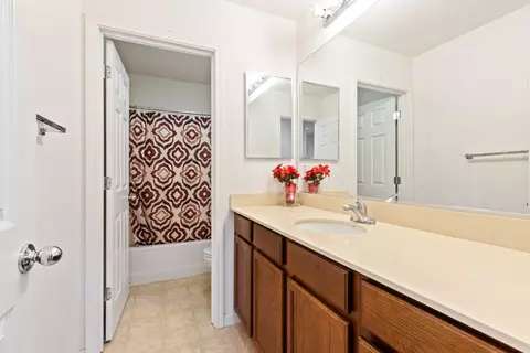 Bath - 708 Liberty Pt, Lathrop, CA 95330 photo 1 of 4