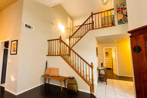 Entry Way - 1720 Shadewood Dr, Modesto, CA 95355 photo 2 of 4