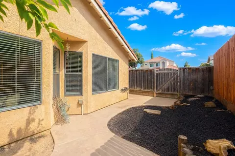 Exterior - 1720 Shadewood Dr, Modesto, CA 95355 photo 3 of 5
