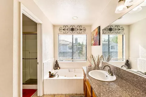 Bath - 1720 Shadewood Dr, Modesto, CA 95355 photo 6 of 6