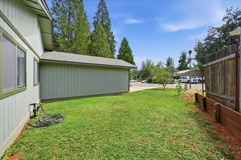 Exterior - 454 Lamarque Ct, Grass Valley, CA 95945 photo 4 of 15