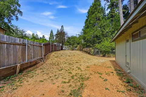 Exterior - 454 Lamarque Ct, Grass Valley, CA 95945 photo 6 of 15