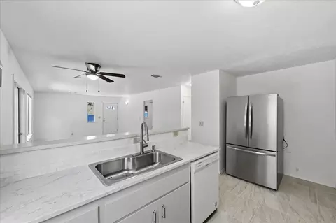 Kitchen - 454 Lamarque Ct, Grass Valley, CA 95945 photo 2 of 4