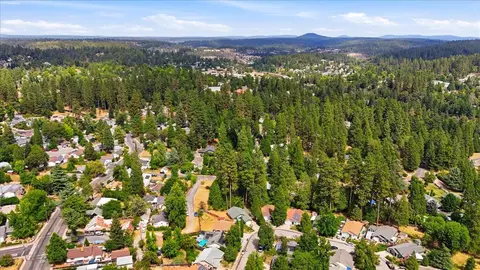 View/Area - 454 Lamarque Ct, Grass Valley, CA 95945 photo 5 of 7