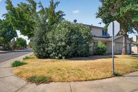 Exterior - 824 St Helena Pl, Modesto, CA 95356 photo 2 of 8