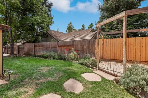 Exterior - 5013 Portia Ct, Carmichael, CA 95608 photo 9 of 10