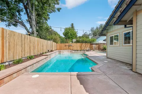 Exterior - 5013 Portia Ct, Carmichael, CA 95608 photo 4 of 10