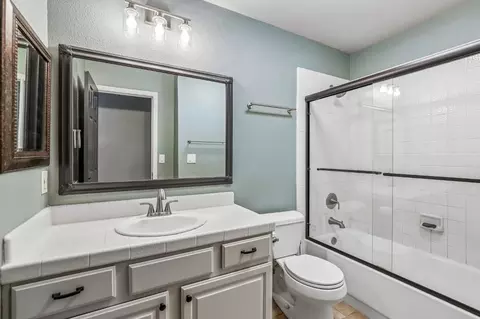 Bath - 5013 Portia Ct, Carmichael, CA 95608 photo 4 of 4