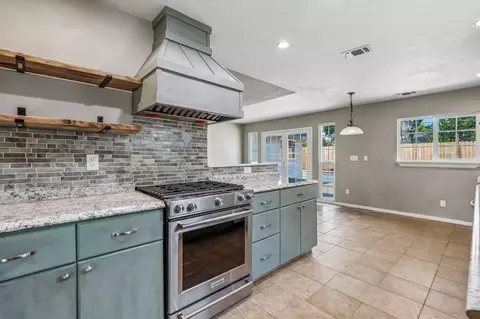 Kitchen - 5013 Portia Ct, Carmichael, CA 95608 photo 2 of 4