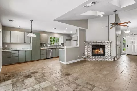 Living - 5013 Portia Ct, Carmichael, CA 95608 photo 3 of 8