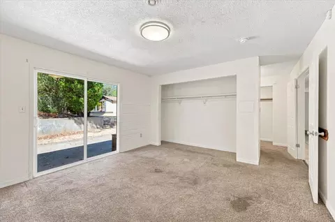 Bedroom - 7331 Hazel Ave, Orangevale, CA 95662 photo 2 of 7