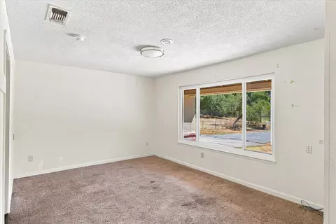 Bedroom - 7331 Hazel Ave, Orangevale, CA 95662 photo 1 of 7