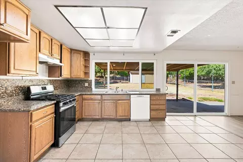 Kitchen - 7331 Hazel Ave, Orangevale, CA 95662 photo 1 of 5