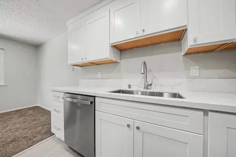 Kitchen - 5245 Manzanita Way # 4, Carmichael, CA 95608 photo 3 of 3