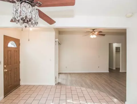 7246 Fletcher Farm Dr, Sacramento, CA 95828