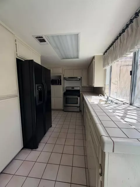 Kitchen - 6131 Via Casitas, Carmichael, CA 95608 photo 2 of 3