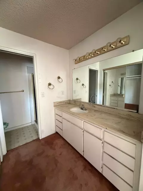 Bath - 6131 Via Casitas, Carmichael, CA 95608 photo 1 of 1