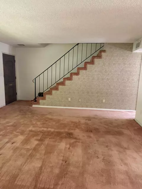 Living - 6131 Via Casitas, Carmichael, CA 95608 photo 2 of 5