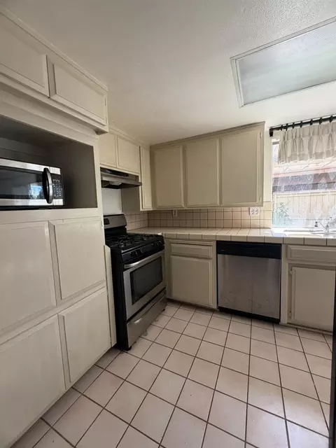 Kitchen - 6131 Via Casitas, Carmichael, CA 95608 photo 3 of 3