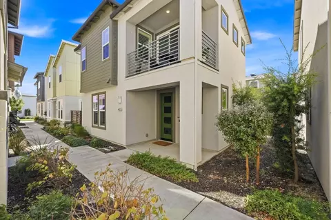 4422 Ocean Ln, Elk Grove, CA 95757