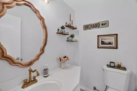 Bath - 700 Sundance Pl, Applegate, CA 95703 photo 4 of 4
