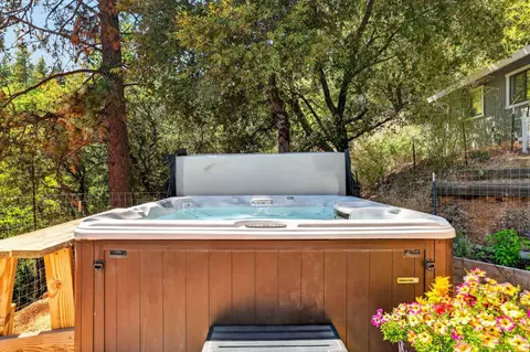 Exterior - 700 Sundance Pl, Applegate, CA 95703 photo 13 of 20