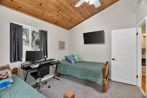 Bedroom - 700 Sundance Pl, Applegate, CA 95703 photo 8 of 10