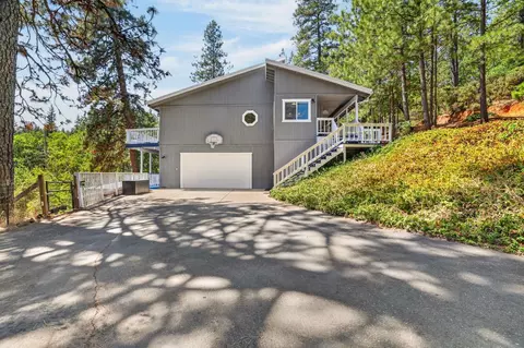 Exterior - 700 Sundance Pl, Applegate, CA 95703 photo 3 of 20