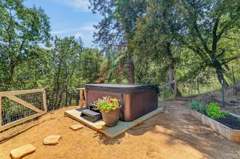 Exterior - 700 Sundance Pl, Applegate, CA 95703 photo 11 of 20