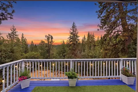 Exterior - 700 Sundance Pl, Applegate, CA 95703 photo 2 of 20
